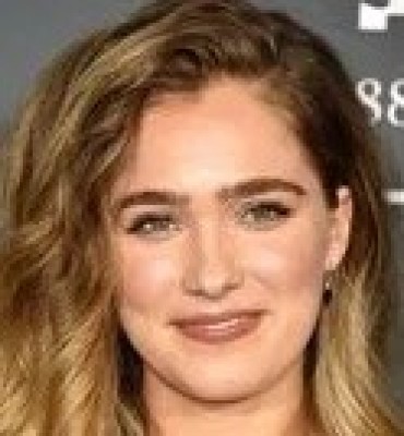 Haley Lu Richardson
