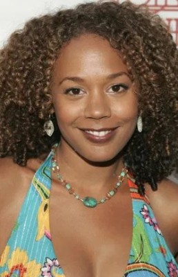 Rachel True
